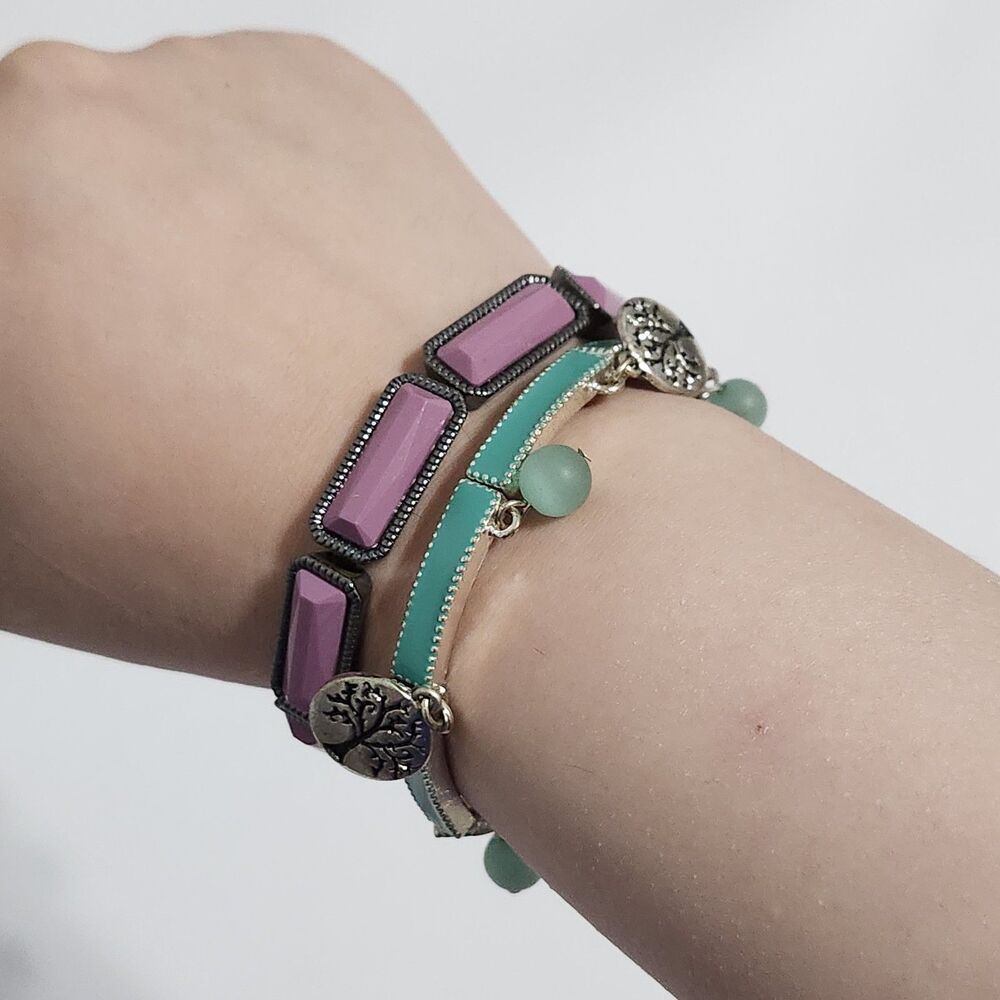 Lot Of 2 Bracelet Stretchy Elastic Purple Gun Metal Green Silver Tone Charms